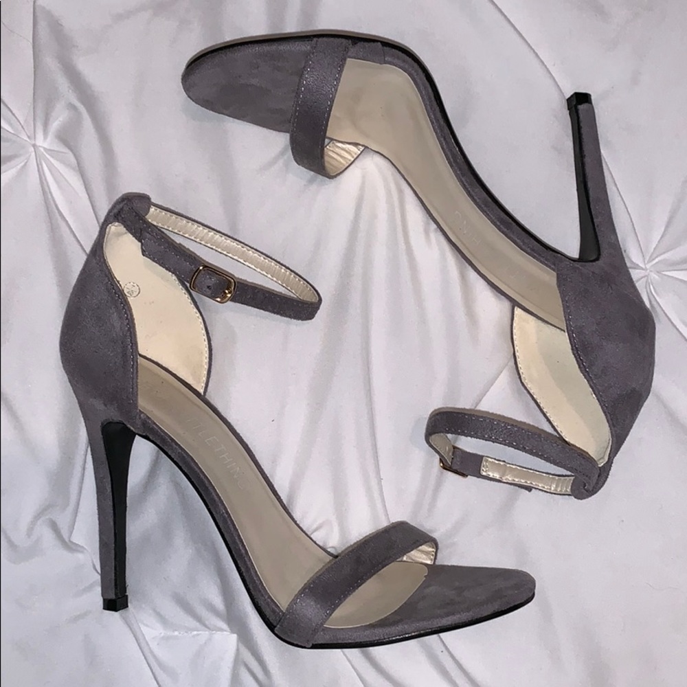 PRETTYLITTLETHING GREY VELVET HIGH HEELS